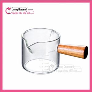 (DC) Cốc Rót Sữa Thủy Tinh Tay Cầm Gỗ